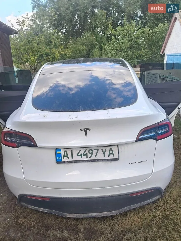 Tesla Model Y 2021 photo 2