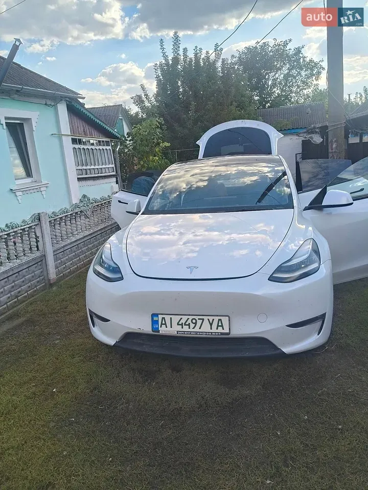 Tesla Model Y