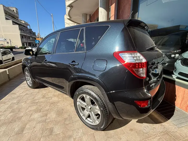 Toyota Rav4 2011 photo 3