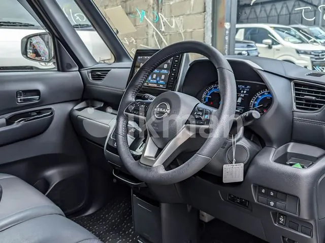 Nissan Roox 2023 photo 2