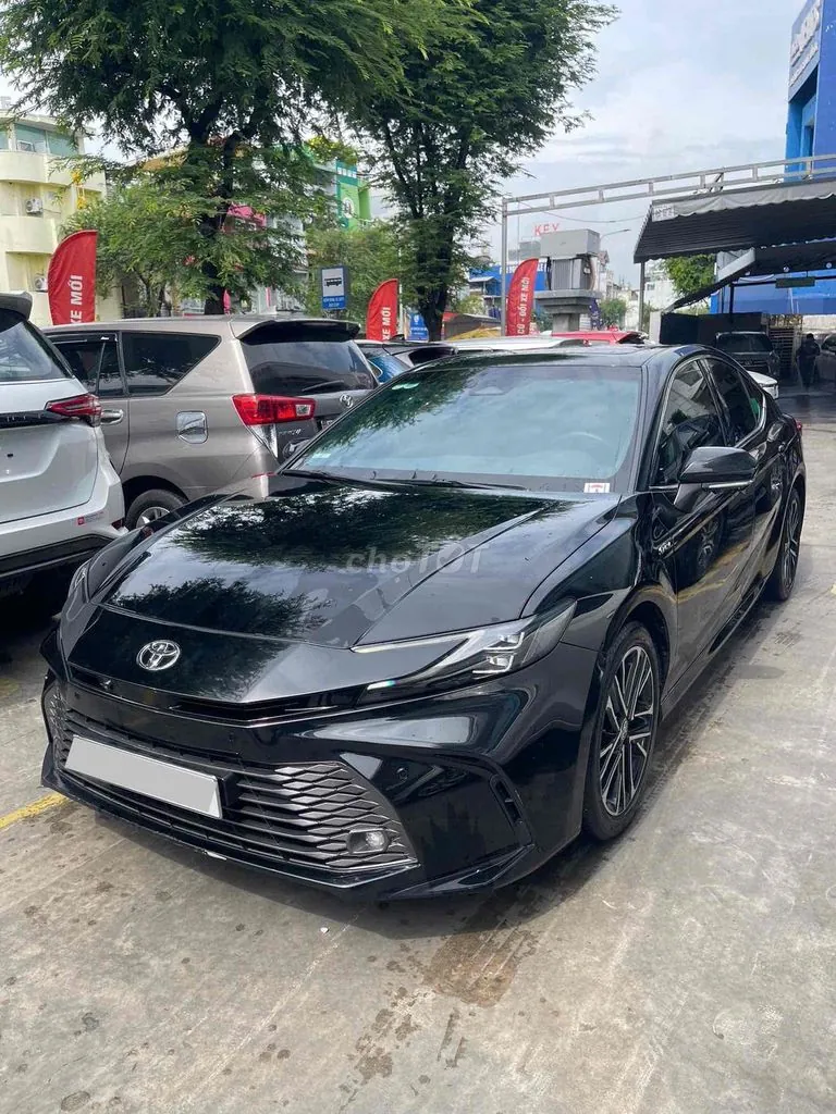 Toyota Camry 2025 photo 2