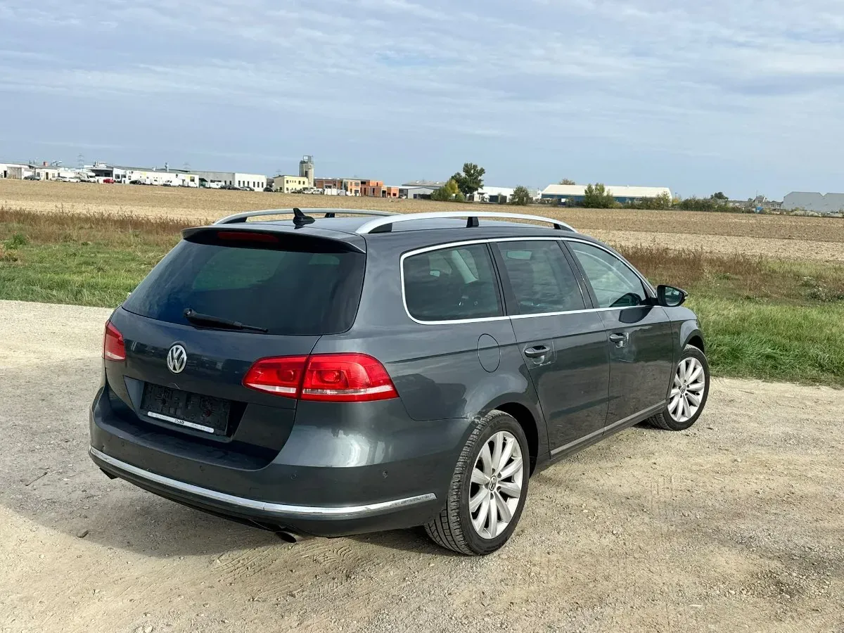 Volkswagen Passat 2011 photo 3