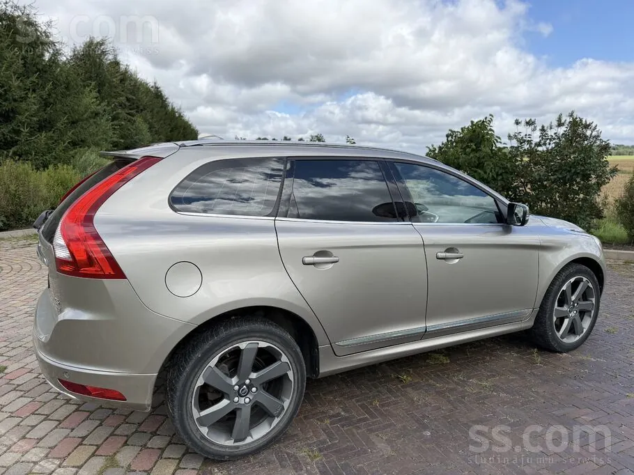 Volvo Xc60 2016 photo 2