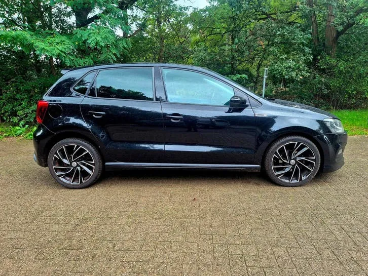 Volkswagen Polo 2017 photo 2