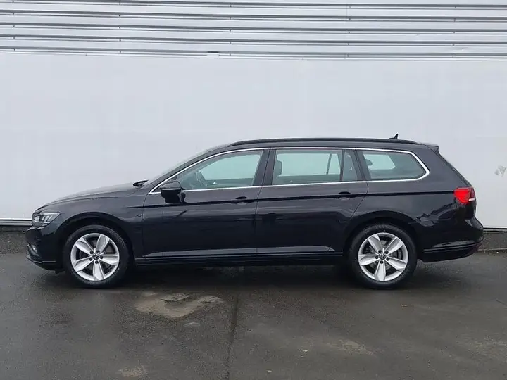 Volkswagen Passat 2021 photo 4