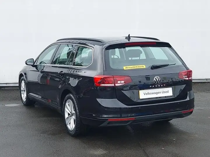 Volkswagen Passat 2021 photo 2