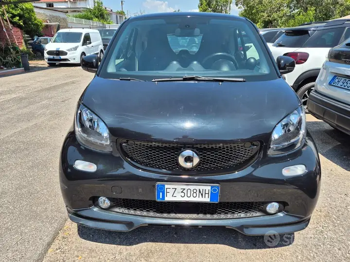 Smart Fortwo 2019 photo 2
