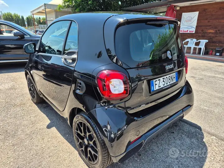 Smart Fortwo 2019 photo 4
