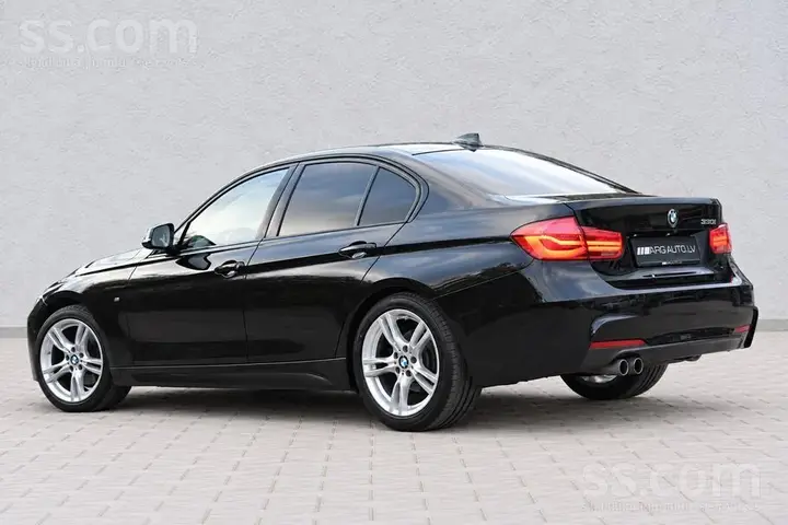 BMW 330I 2017 photo 2