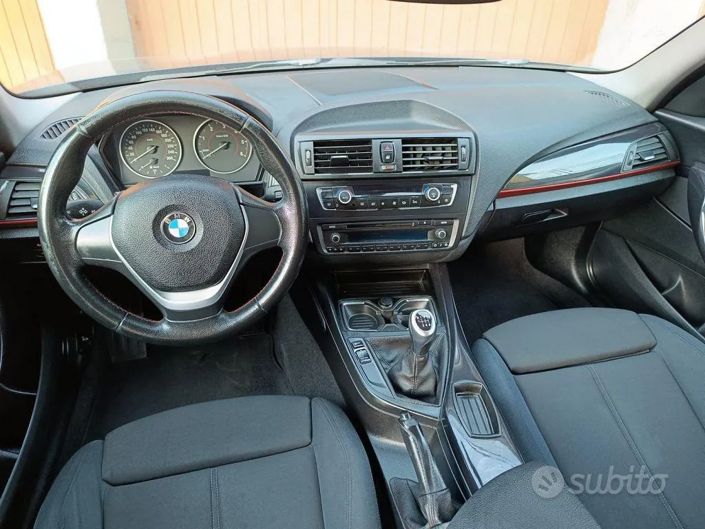 BMW 116D 2012 photo 2