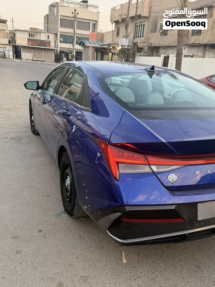 Hyundai Elantra 2025 photo 3