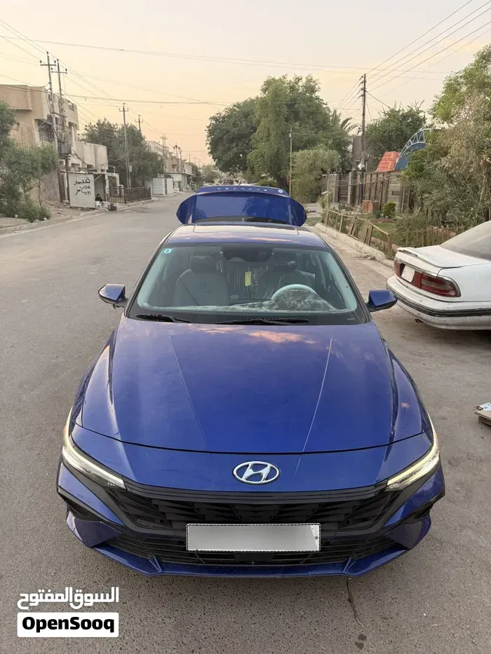Hyundai Elantra 2025 photo 4