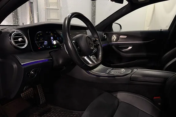 Mercedes-Benz E220 2023 photo 4