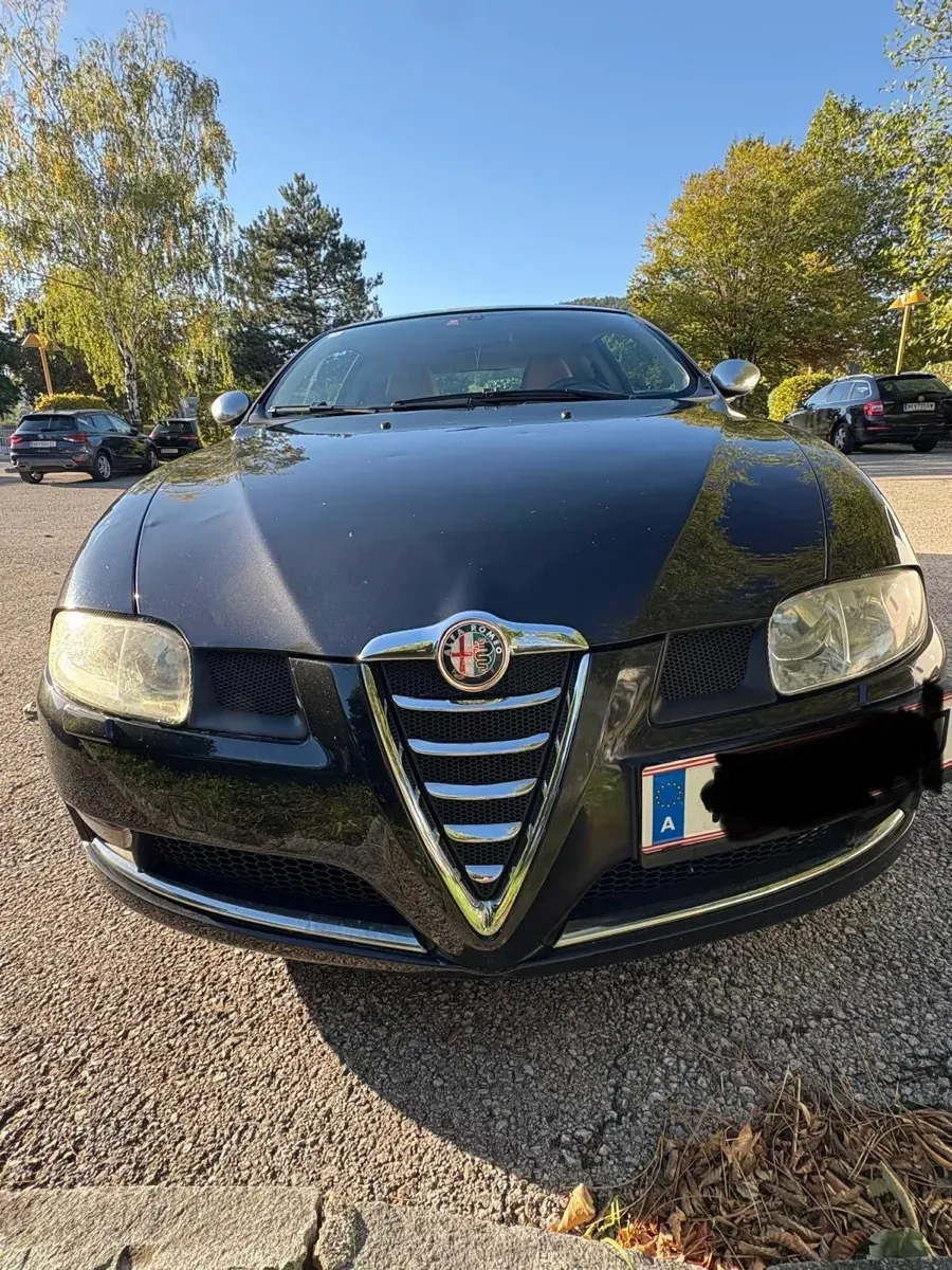 Alfa Romeo Gt 2006 photo 2