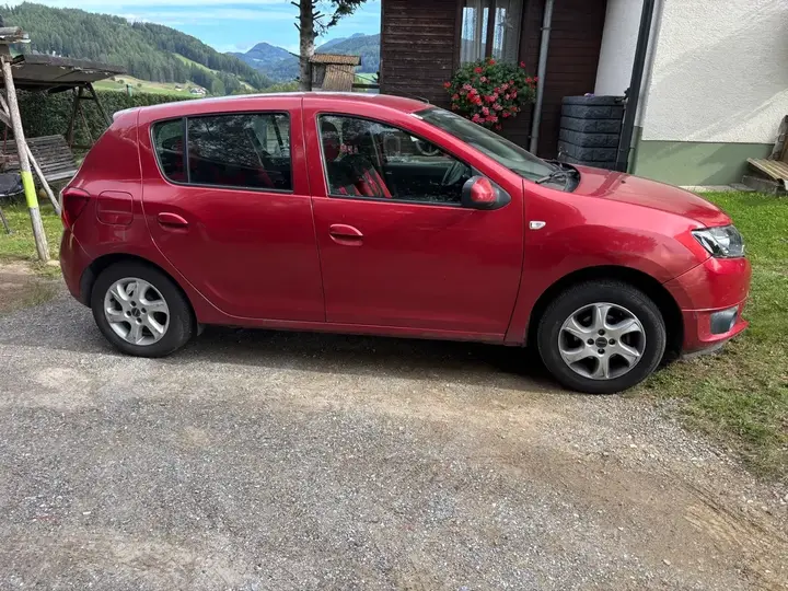 Dacia Sandero 2014 photo 2