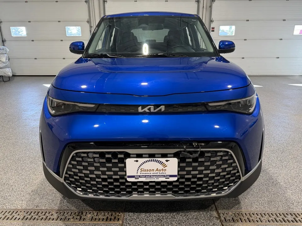Kia Soul 2023 photo 2