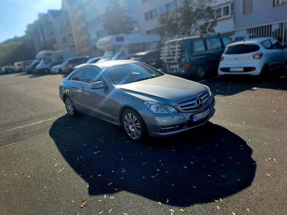 Mercedes-Benz E300
