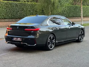 BMW 750E
