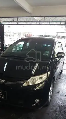 Toyota Estima