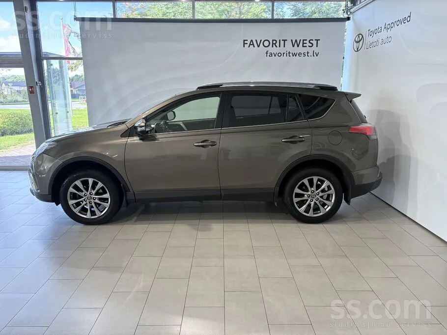 Toyota Rav4 2017 photo 2