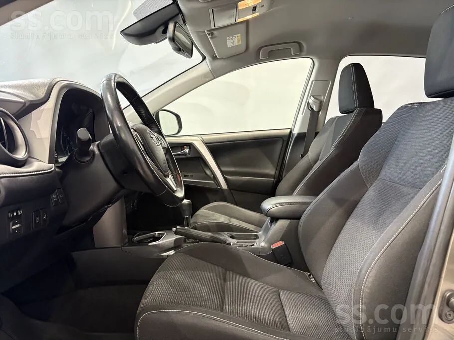 Toyota Rav4 2017 photo 5