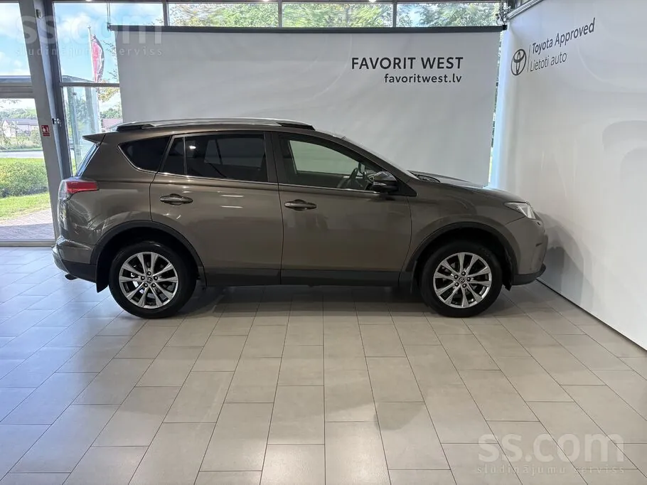 Toyota Rav4 2017 photo 3