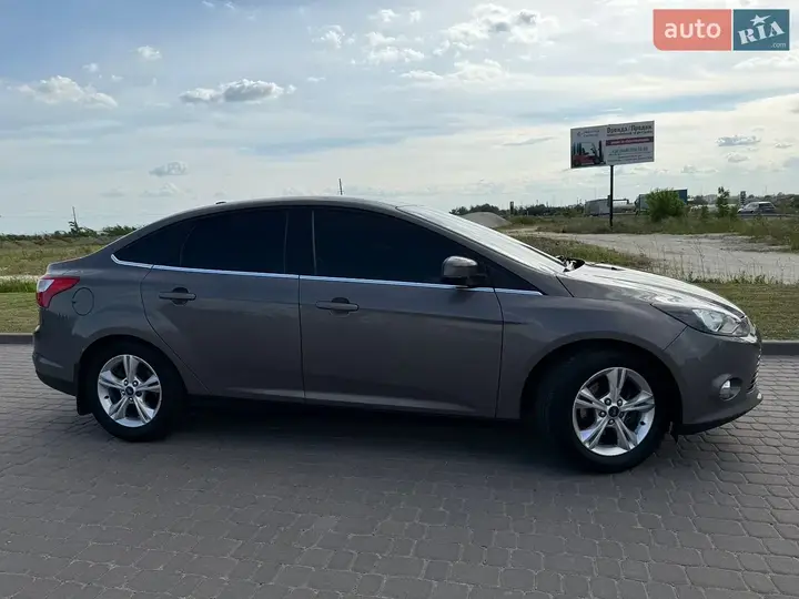 Ford Focus 2012 photo 5