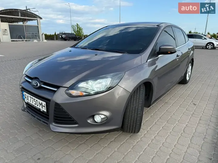Ford Focus 2012 photo 3
