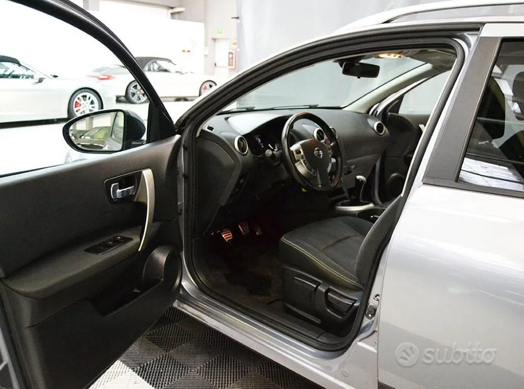 Nissan Qashqai 2011 photo 2