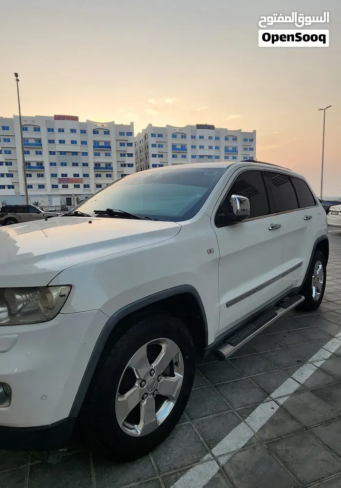 Jeep Grand Cherokee 2011 photo 4
