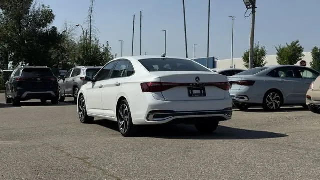 Volkswagen Jetta 2025 photo 4
