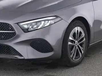 Mercedes-Benz A Klasse 180 2025 photo 3