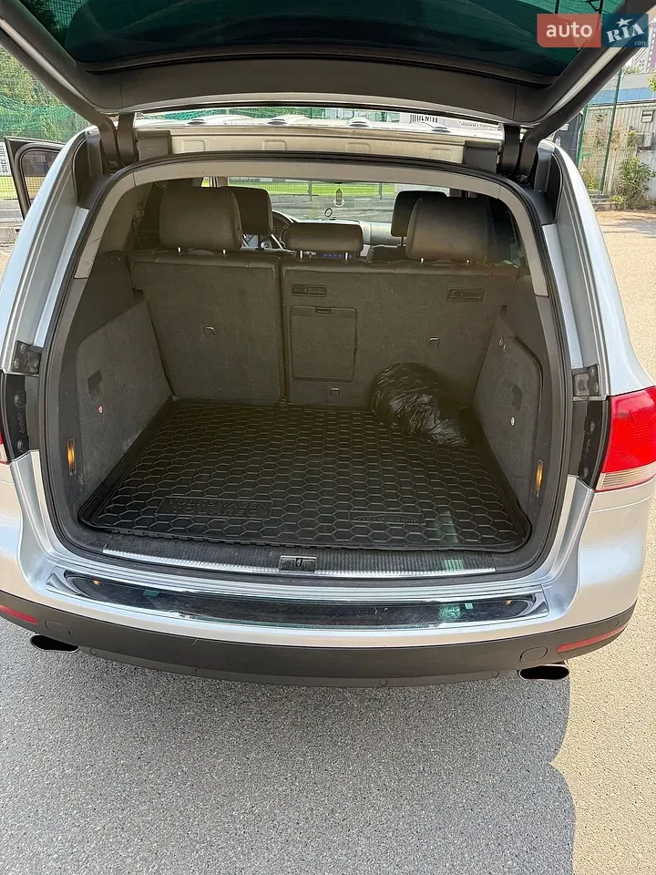 Volkswagen Touareg 2005 photo 2