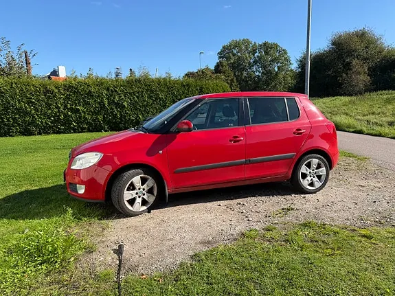 Skoda Fabia 2008 photo 3