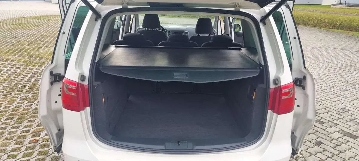 Seat Alhambra 2011 photo 3