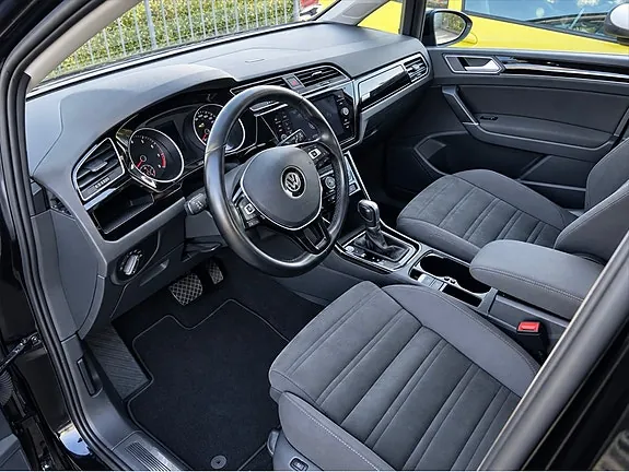 Volkswagen Touran 2018 photo 4