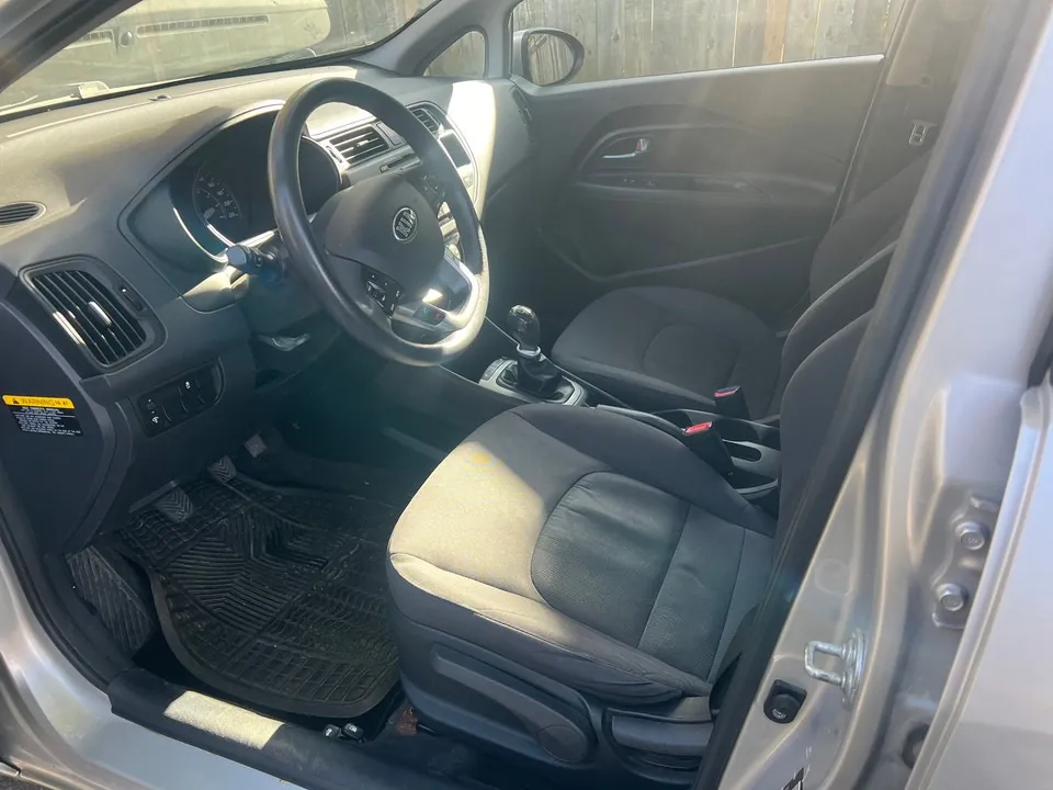 Kia Rio 2014 photo 5