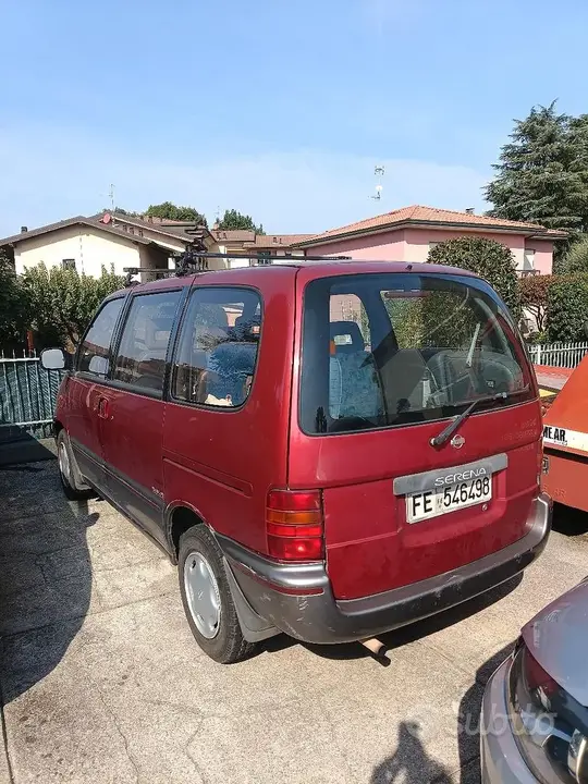 Nissan Serena 1994 photo 2