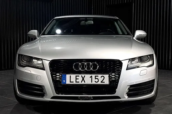 Audi A7 2011 photo 2