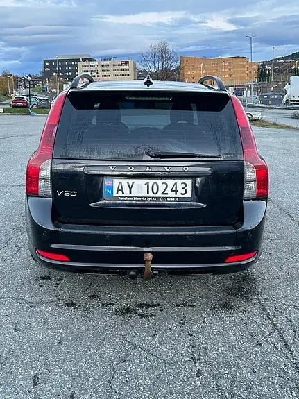 Volvo V50 2010 photo 2