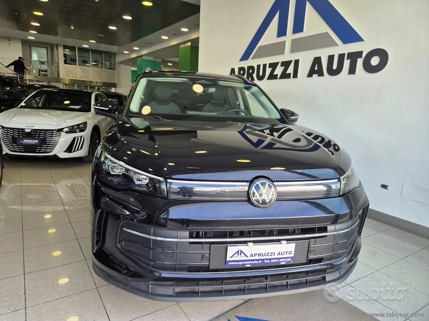 Volkswagen Tiguan 2024 photo 2