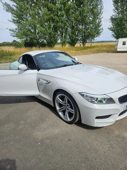 BMW Z4 2015 photo 2
