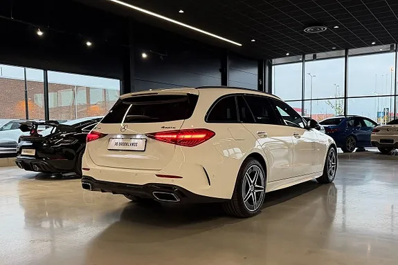 Mercedes-Benz C300 D 2026 photo 4