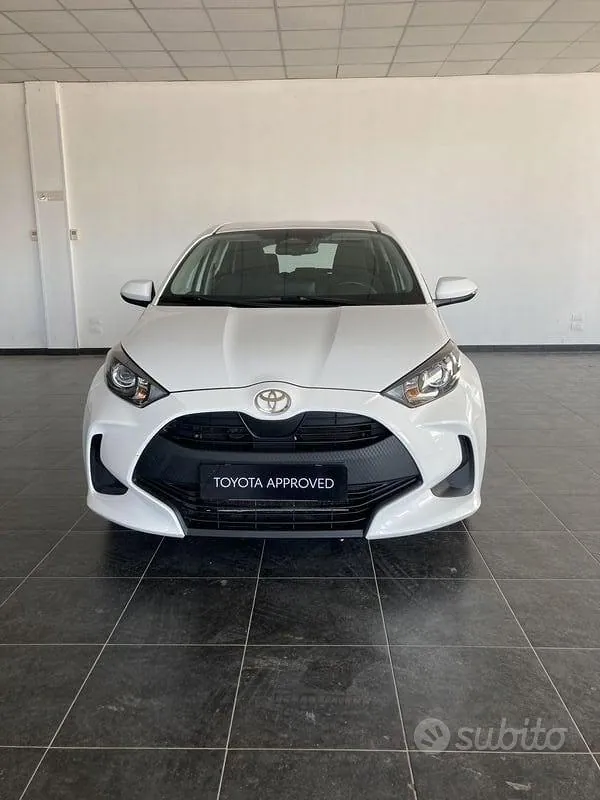 Toyota Yaris 2024 photo 3
