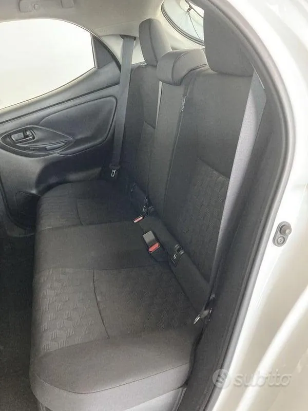 Toyota Yaris 2024 photo 5