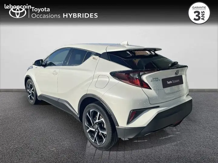 Toyota C-Hr 2022 photo 2