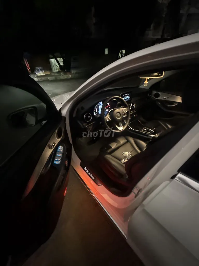 Mercedes-Benz C-Class 2015 photo 2