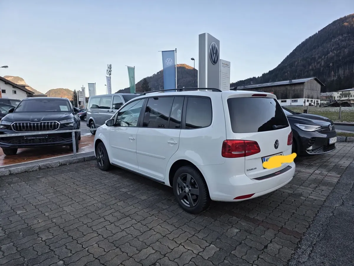 Volkswagen Touran 2013 photo 3