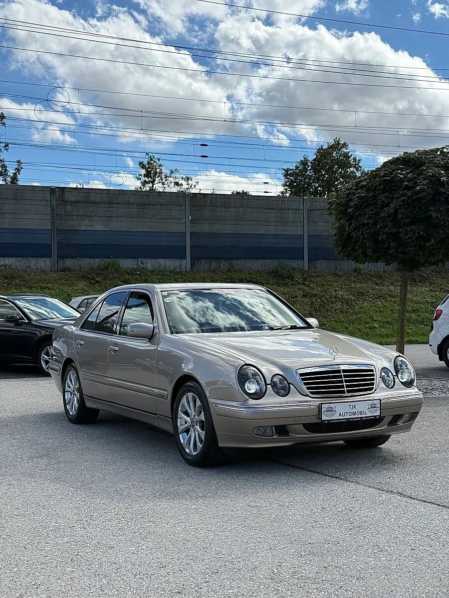 Mercedes-Benz E-Class 2001 photo 3