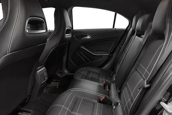 Mercedes-Benz A180 2013 photo 3